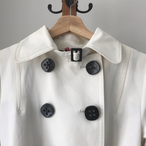 Soia & Kyo Cream Trench, belted, black buttons, large - Picture 3 of 14